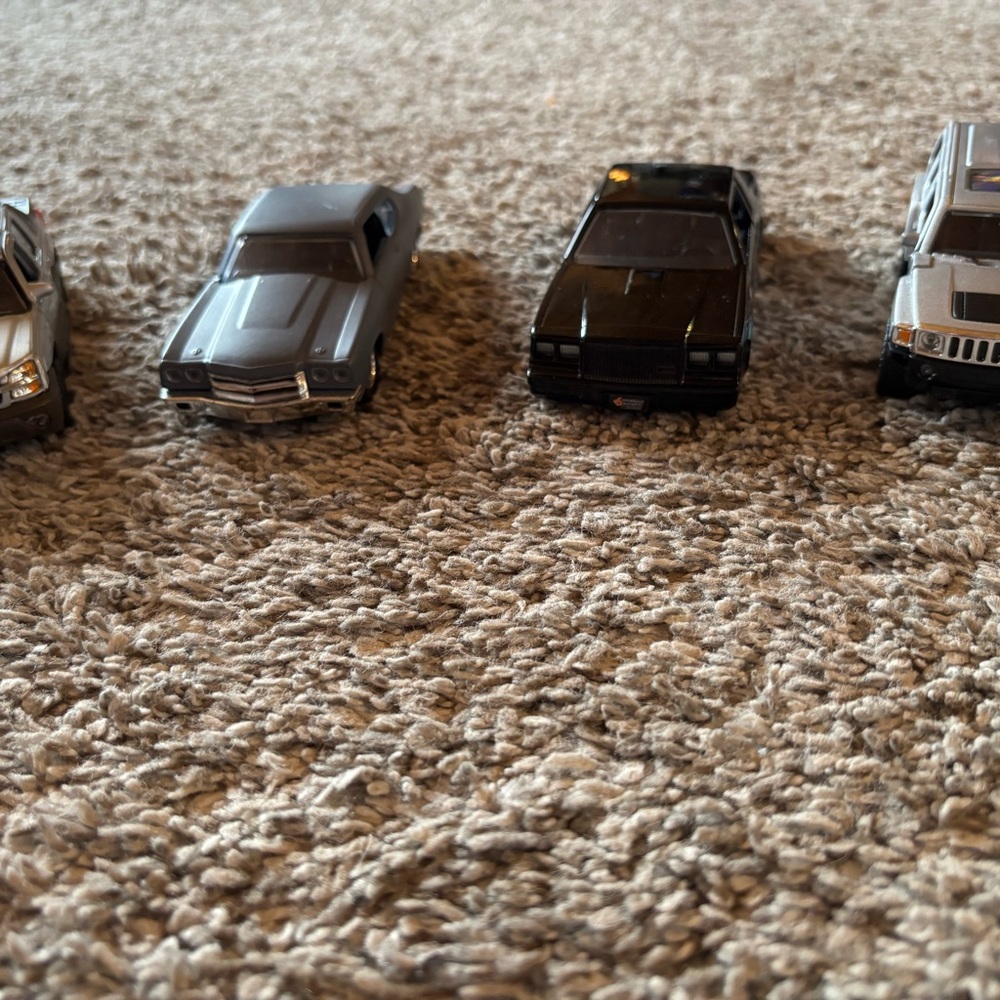GM Die-Cast Toy Car Set - scale 1/32